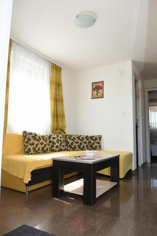 Sobe Alex Apartment Veliko Gradiste Luaran gambar